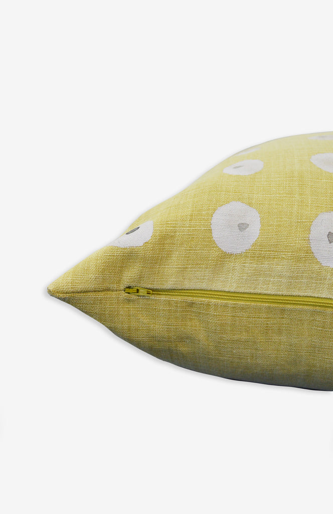 Citron Matrice Throw Pillow on Linen