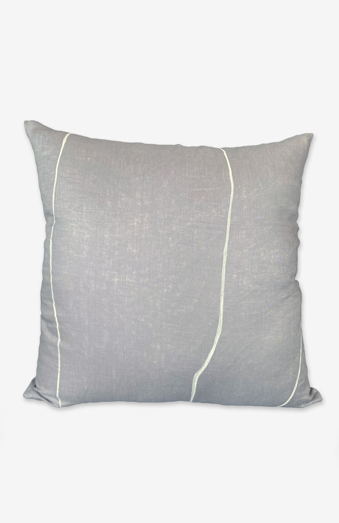 Lavande Quality of LineThrow Pillow